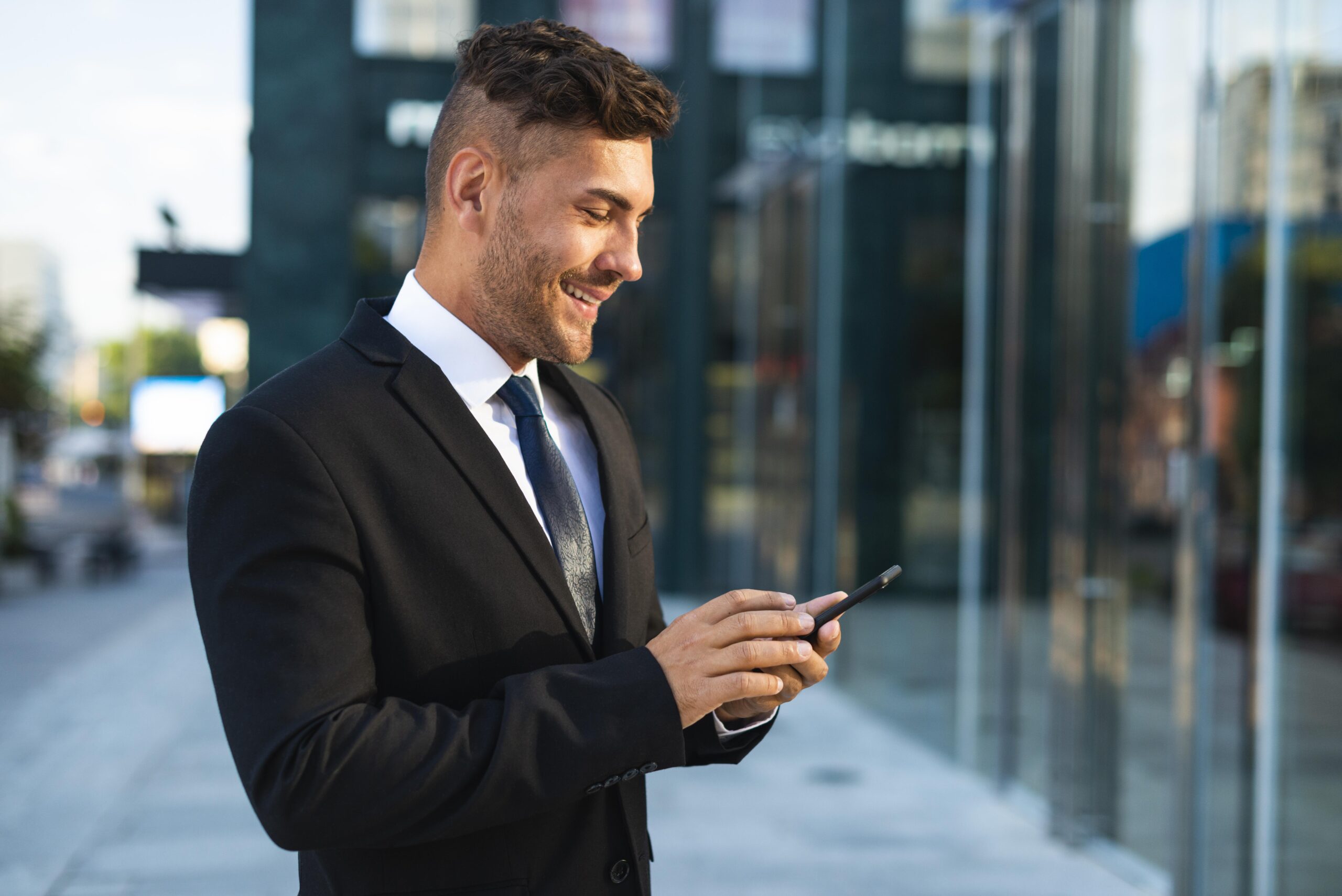 Como fazer transações internacionais de forma rápida e com as menores taxas?